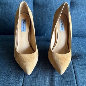 Steve Madden Camel Suede Heels